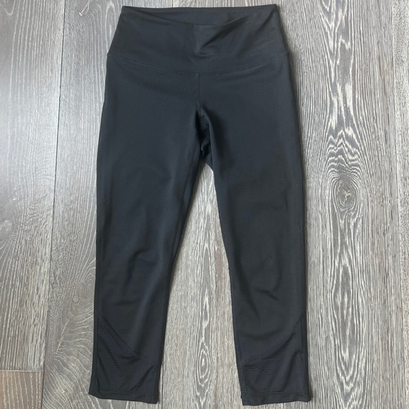 Z by Zella Black 7/8 leggings with panels at bottom of legs. Women’s Small - Picture 2 of 9